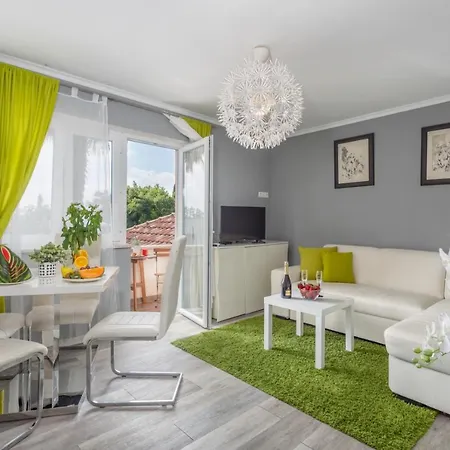 In With Sea View, Balcony, Air Conditioning, Wifi * Njivice