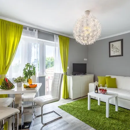 In With Sea View, Balcony, Air Conditioning, Wifi *