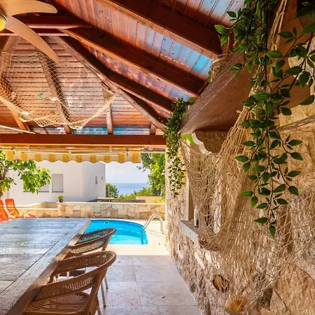 In With Sea View, Balcony, Air Conditioning, Wifi