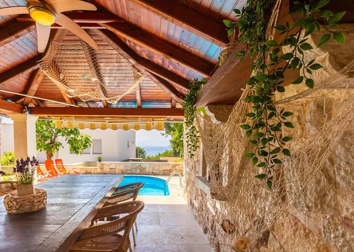 In With Sea View, Balcony, Air Conditioning, Wifi