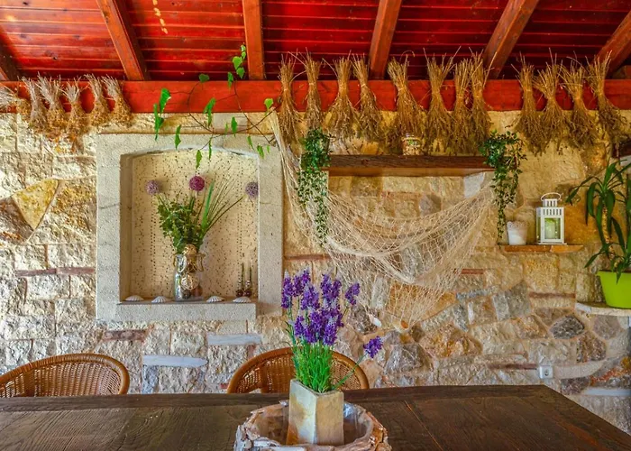 Apartament In With Sea View, Balcony, Air Conditioning, Wifi *