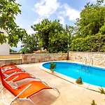 In With Sea View, Balcony, Air Conditioning, Wifi Appartamento